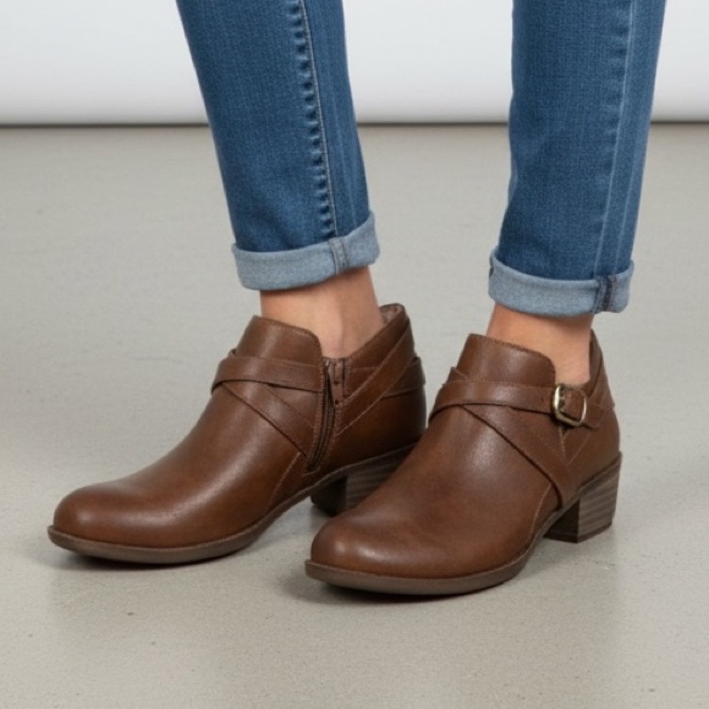 Life Stride Adley Shootie Ankle Boots Size 8 Wide